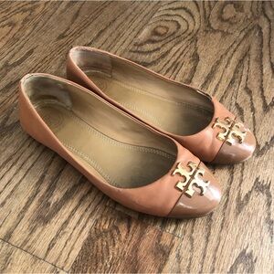 Tory Burch Everly ballet flat tan 6.5 - needs TLC